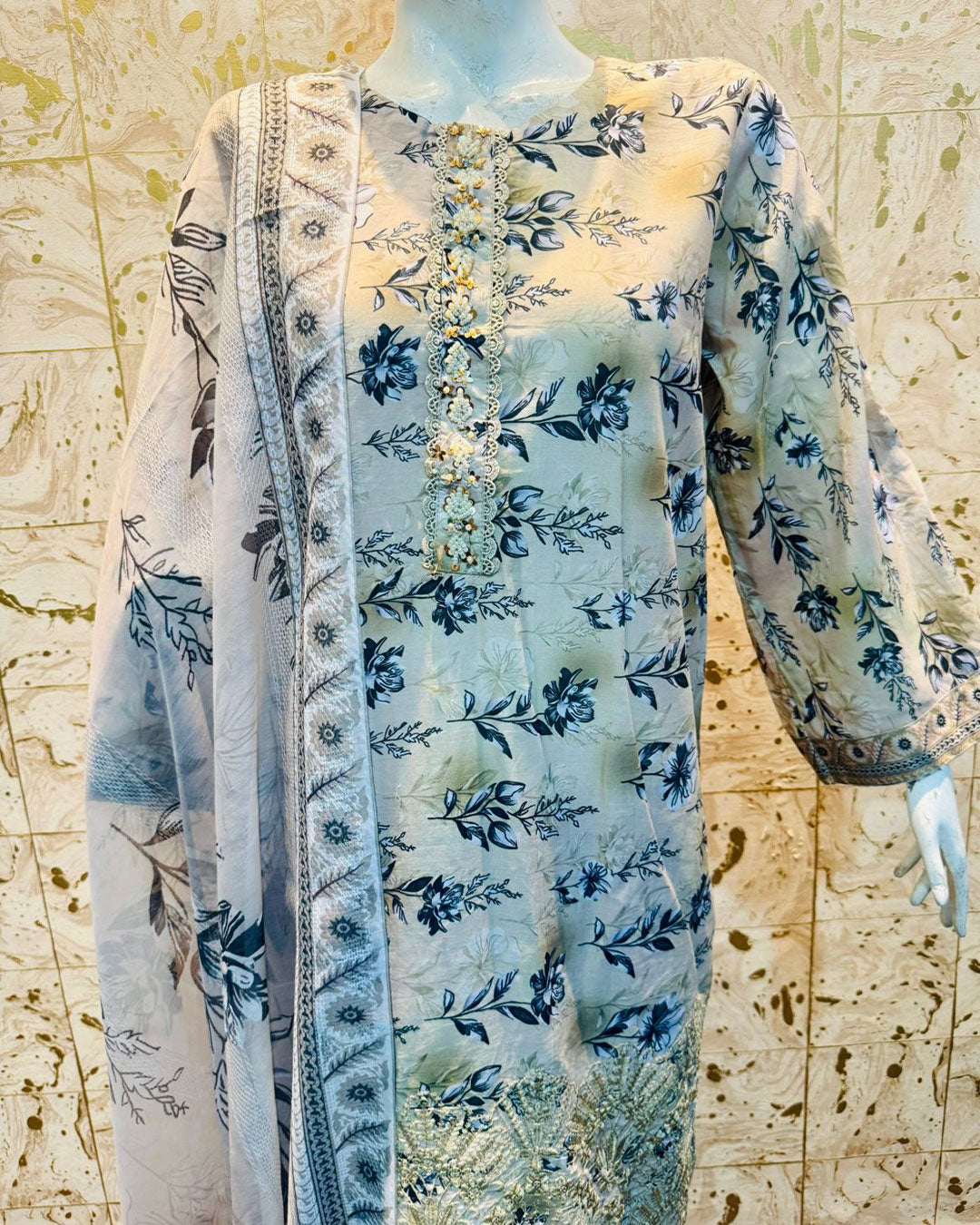 Moonlight Bloom Lawn 3 Pcs Suit