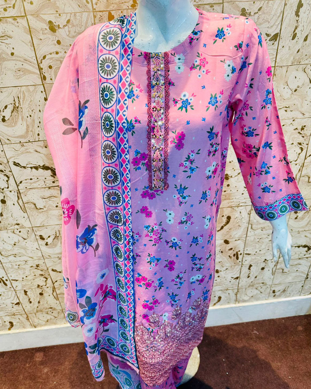 Pink Bloom Lawn 3 Pcs Suit