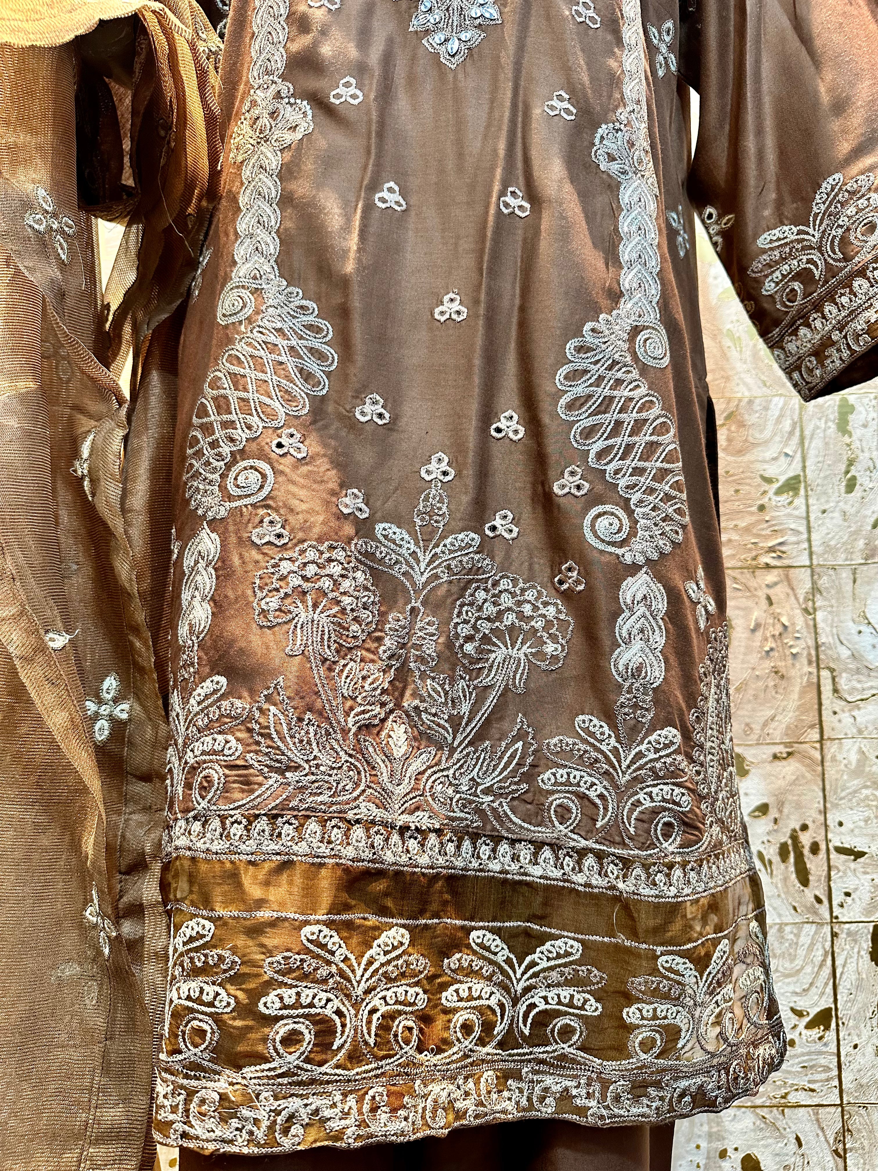 Mulberry Veil by Zainab Batool 3Pcs Suit