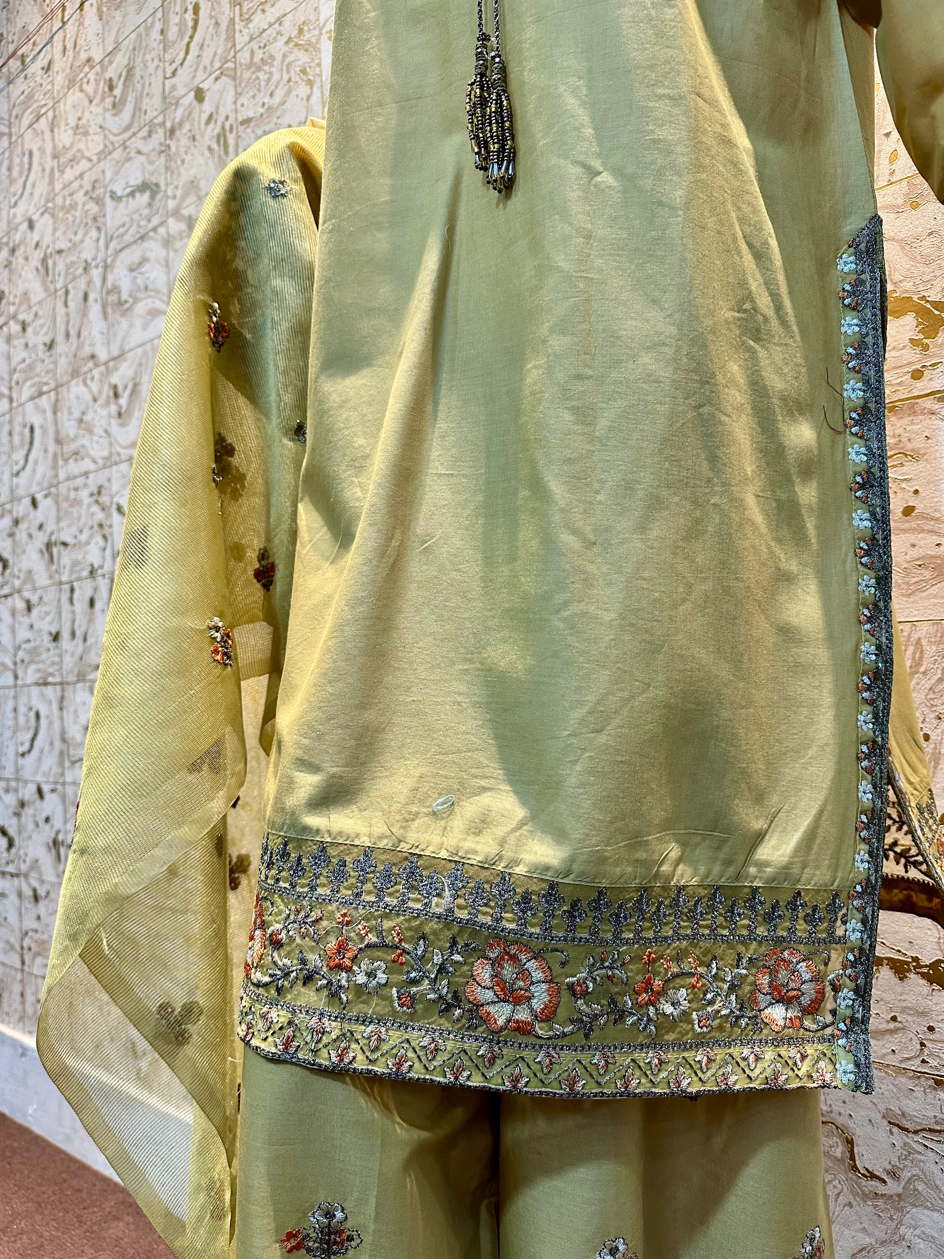 Lemon Luxe Linen 3Pcs Suit