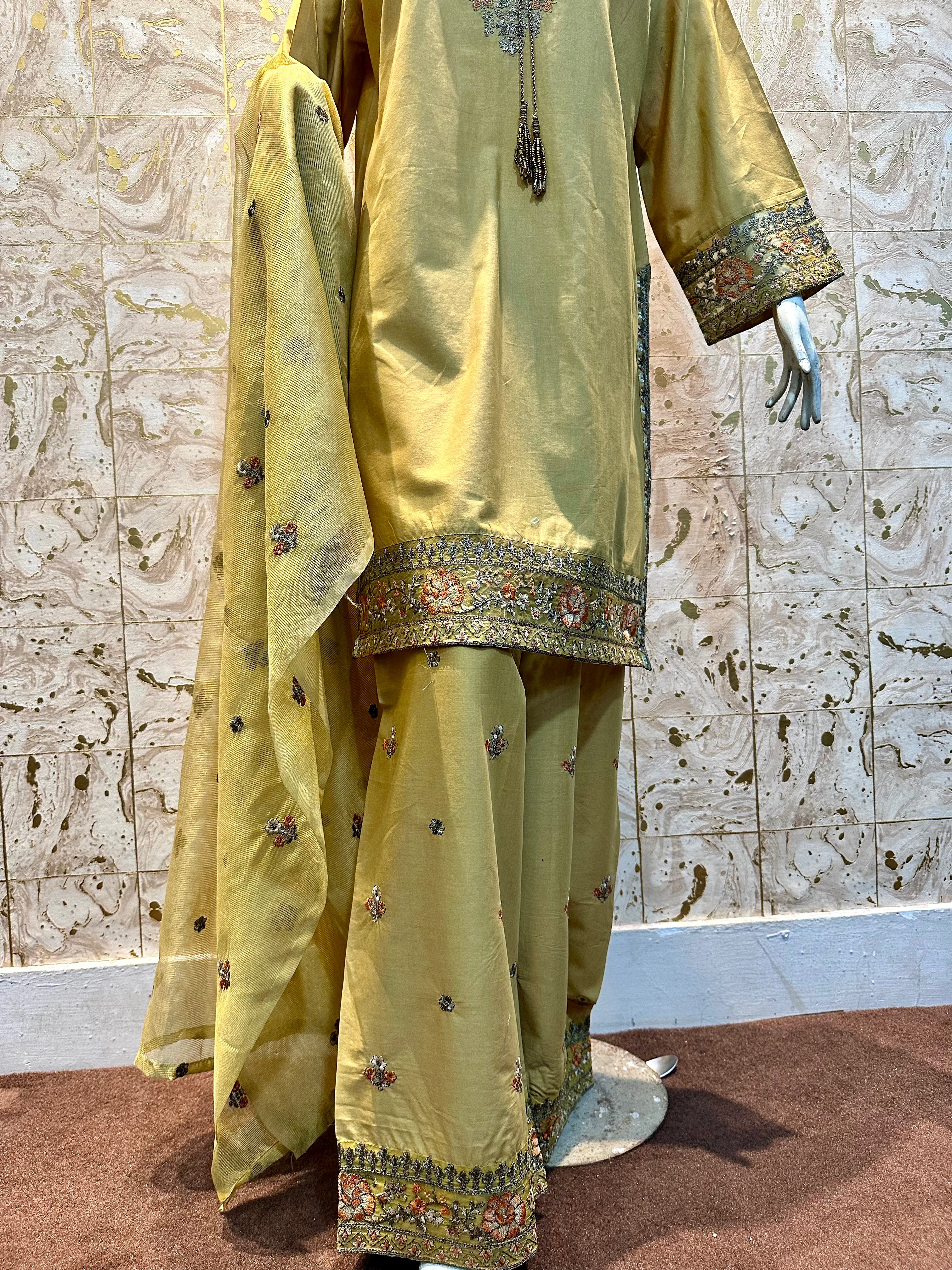 Lemon Luxe Linen 3Pcs Suit
