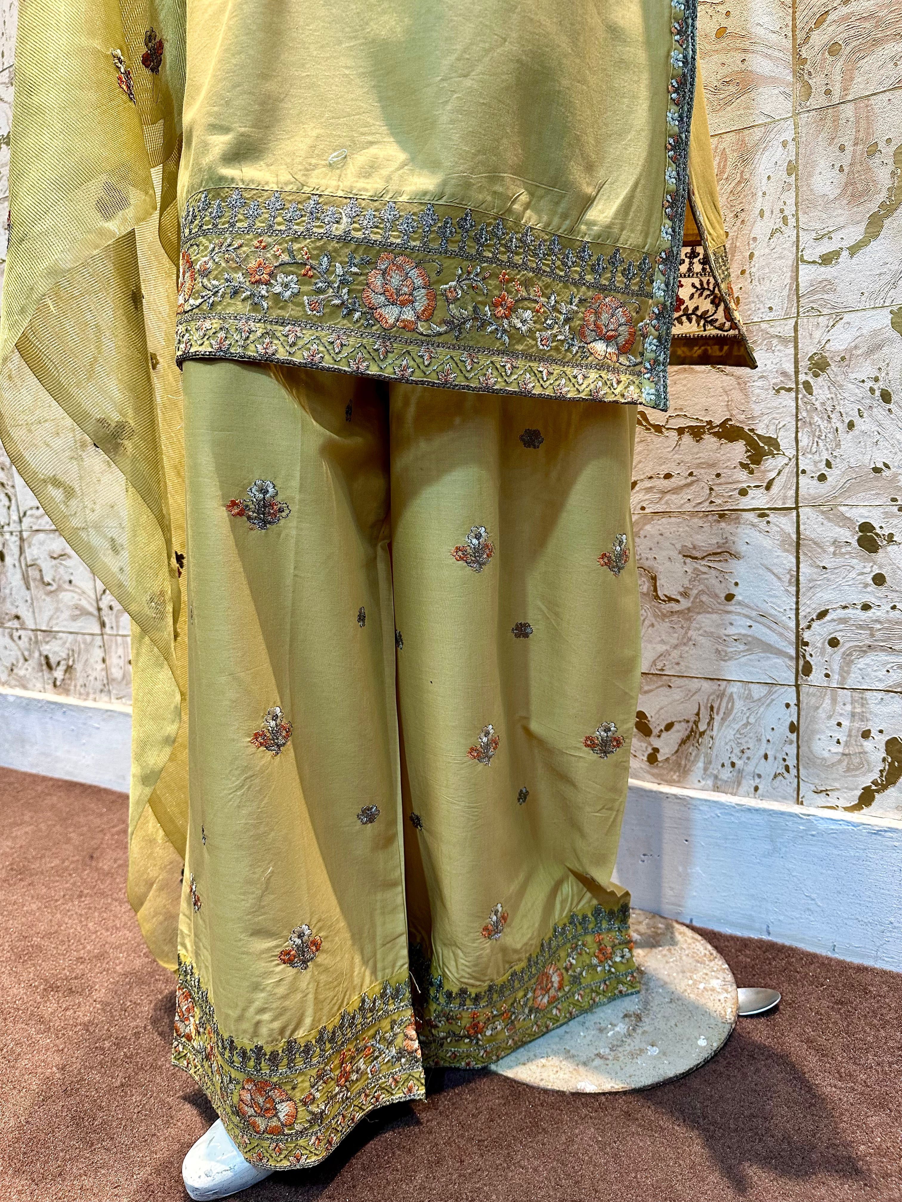 Lemon Luxe Linen 3Pcs Suit