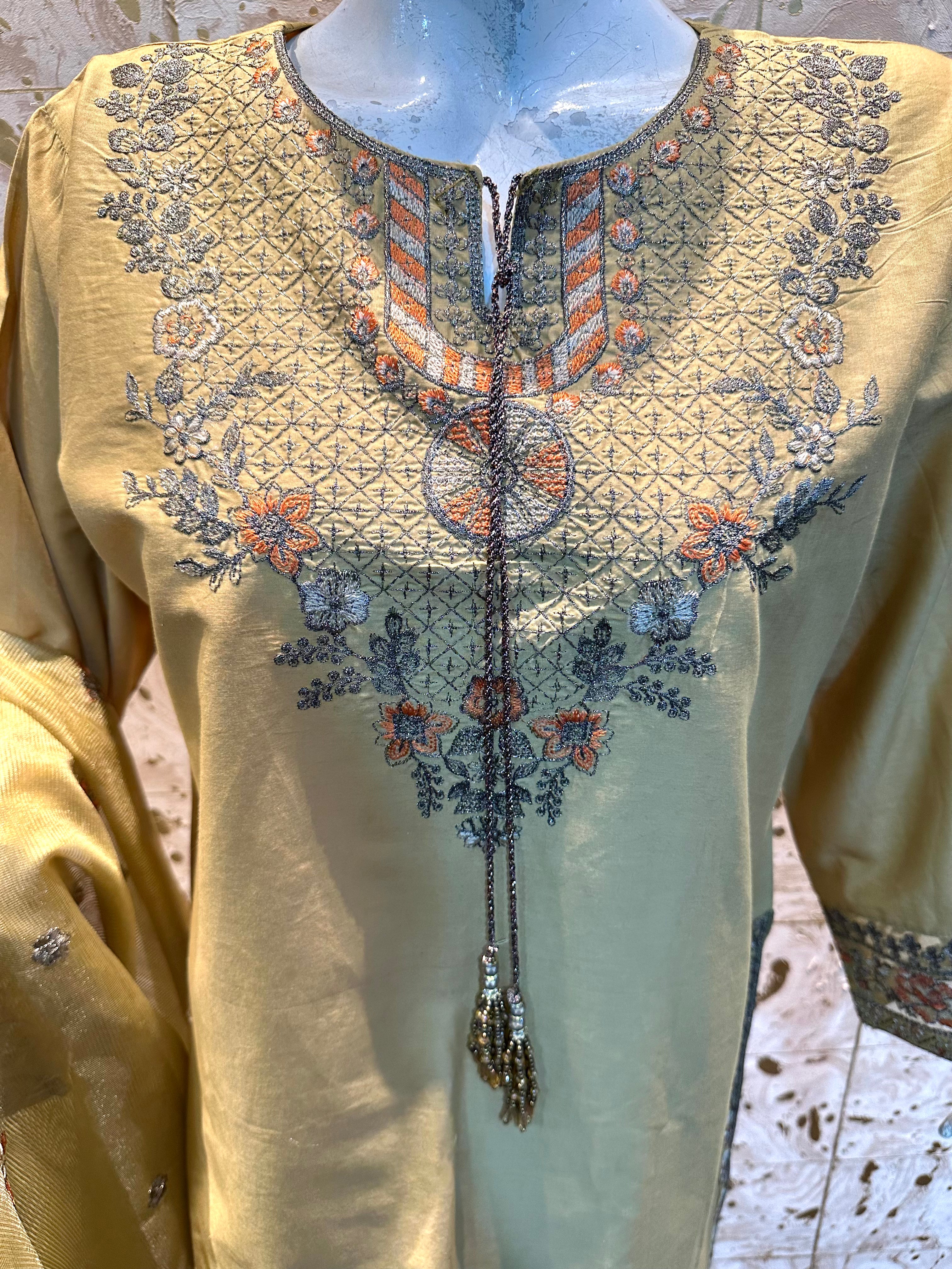 Lemon Luxe Linen 3Pcs Suit